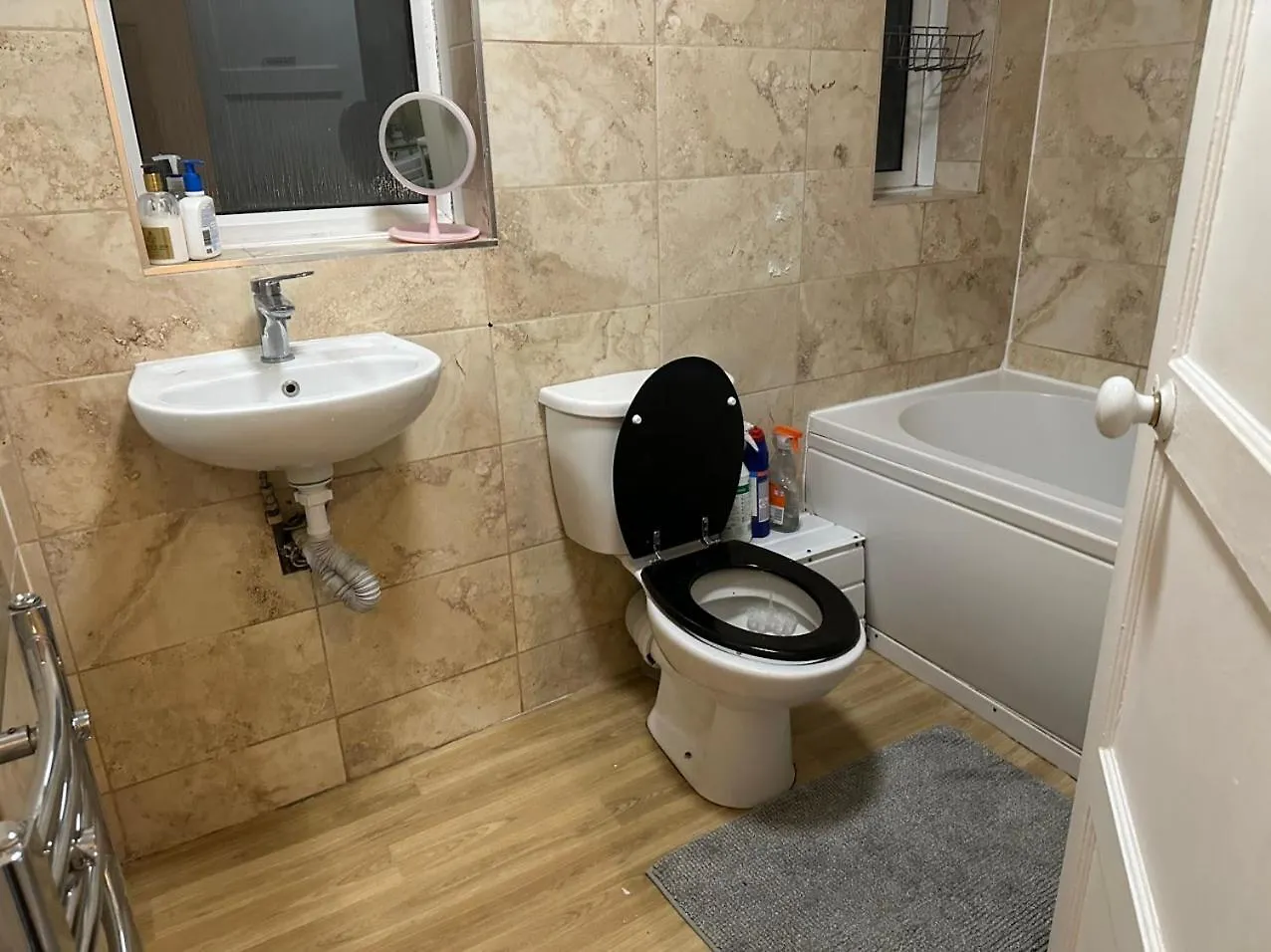 Tran Uk Homestay London 0*,