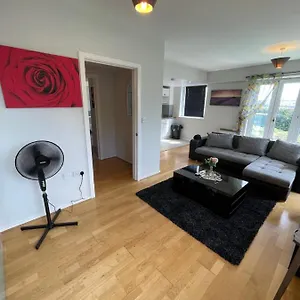  Apartment The Reflection , With River Thames View United Kingdom