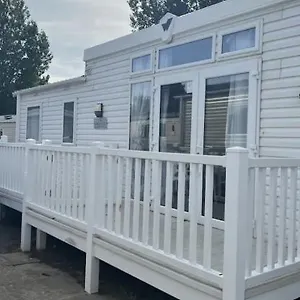  Holiday home 3 Bedroom Luxury Caravan Haven, Marton Mere United Kingdom